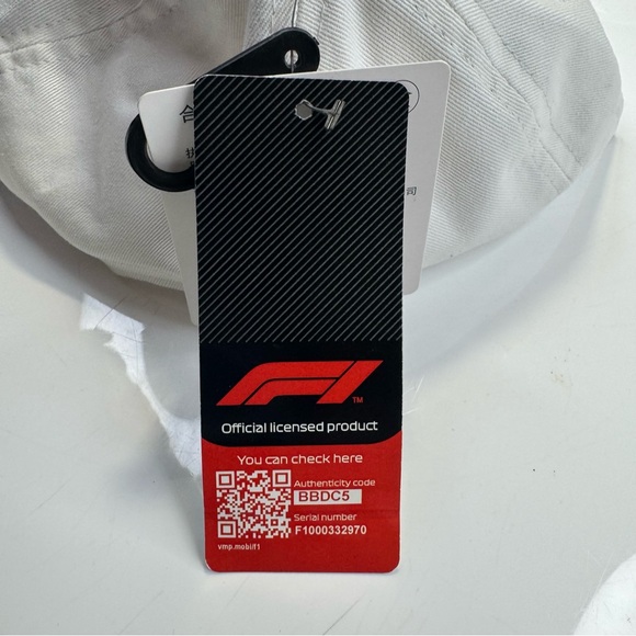 Official Formula 1 Baseball Cap Men's Size OS White Cotton Racing FW Large Logo - Picture 8 of 11